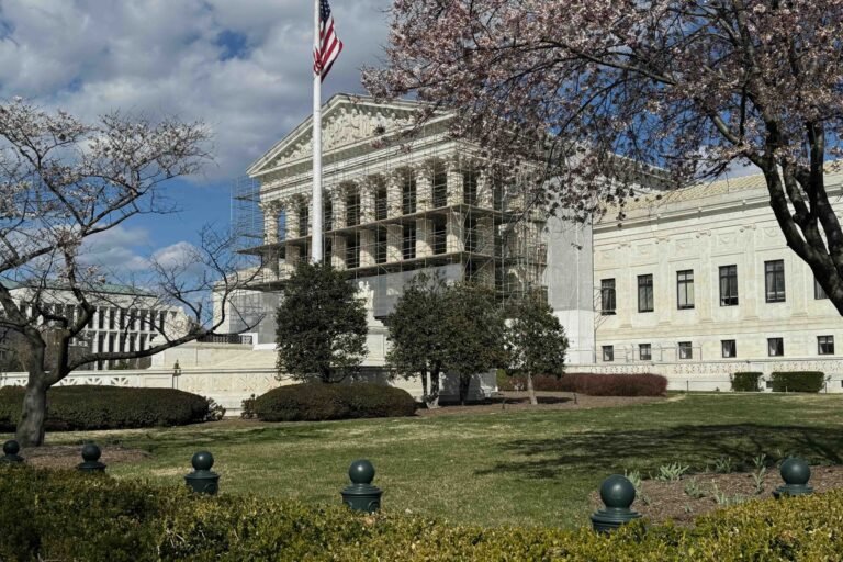 Justices appear likely to uphold FCC telecom access subsidy