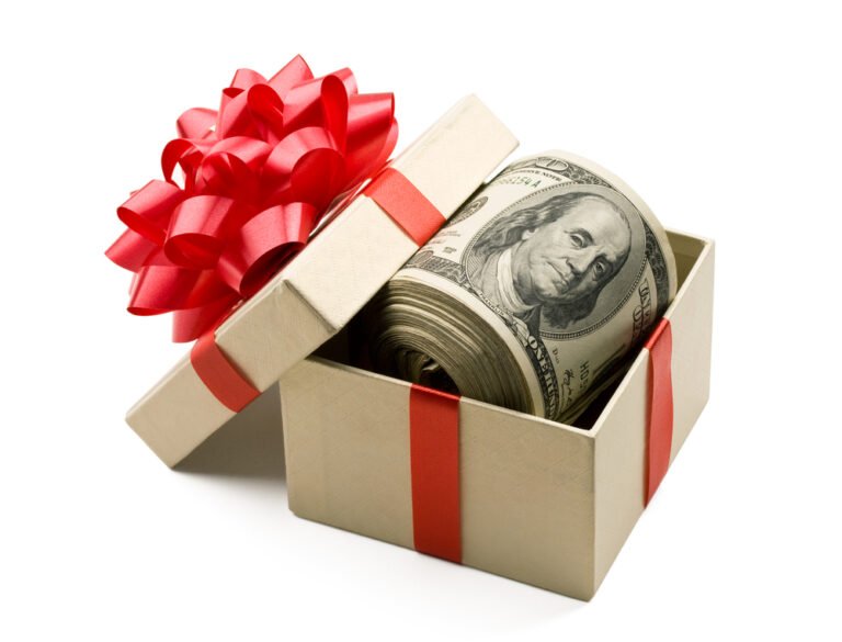 Litigation boutique firm will pay special bonuses as high as K