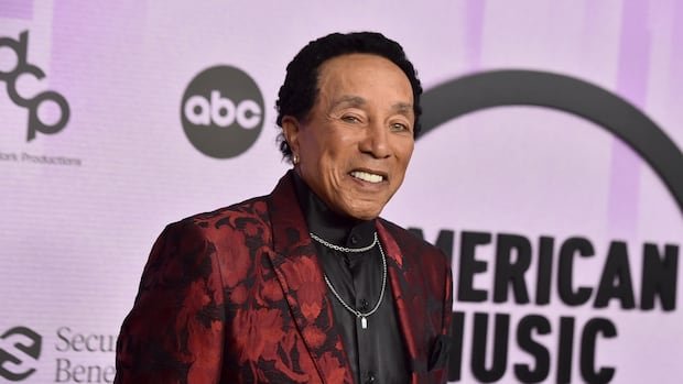 Music legend Smokey Robinson accused of sexual assault by 4 former employees Music legend Smokey Robinson accused of sexual assault by 4 former employees