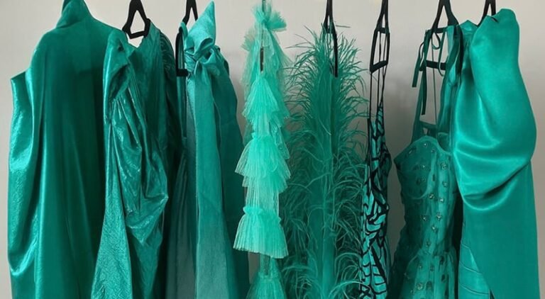 You can now rent a dress on Deliveroo in Dubai