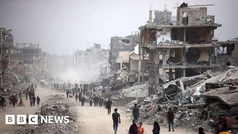 Gaza City clashes between Hamas and clan members leave 27 dead