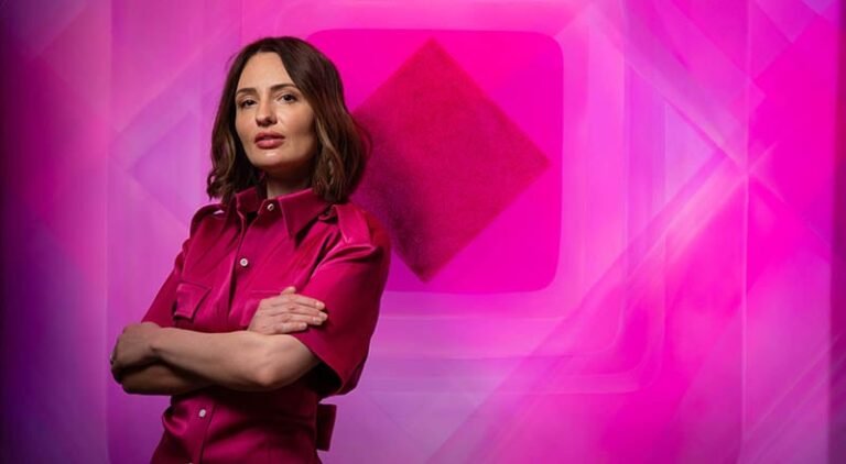 Nat Bowen’s Chromology exhibition lights up Abu Dhabi with colour Nat Bowen’s Chromology exhibition lights up Abu Dhabi with colour