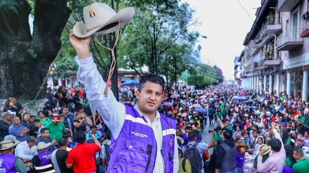 Cartel-fighting mayor’s assassination in Mexico’s avocado heartland fuels citizen fury Cartel-fighting mayor’s assassination in Mexico’s avocado heartland fuels citizen fury