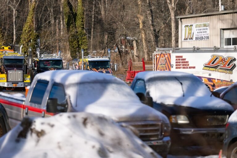 Connecticut DMV Fires Employee Who Made Thousands Selling Towed Cars — ProPublica Connecticut DMV Fires Employee Who Made Thousands Selling Towed Cars — ProPublica