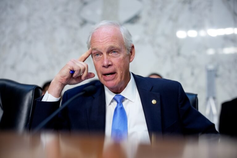 Sen. Ron Johnson Endorses Book Touting Chlorine Dioxide’s Unproven Health Benefits — ProPublica Sen. Ron Johnson Endorses Book Touting Chlorine Dioxide’s Unproven Health Benefits — ProPublica