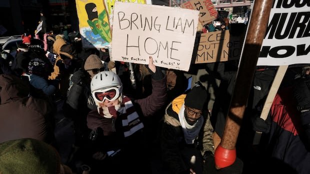 Judge temporarily bars removal of boy, 5, and father detained by immigration agents in Minnesota Judge temporarily bars removal of boy, 5, and father detained by immigration agents in Minnesota