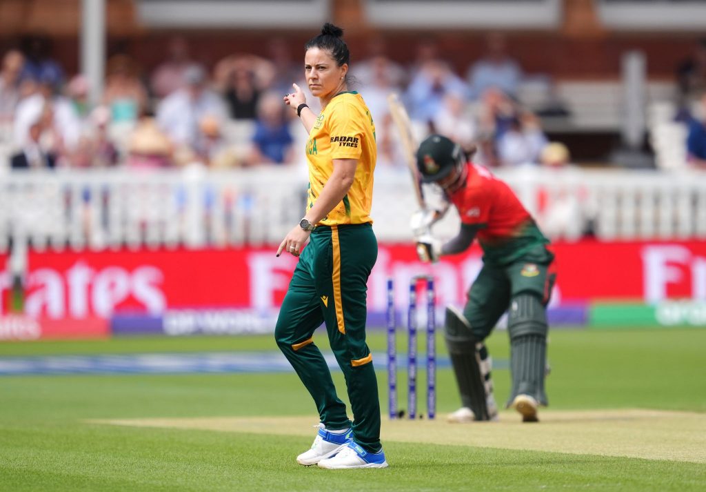 Australia easily beats India and sends South Africa into the Women’s T20 semifinals