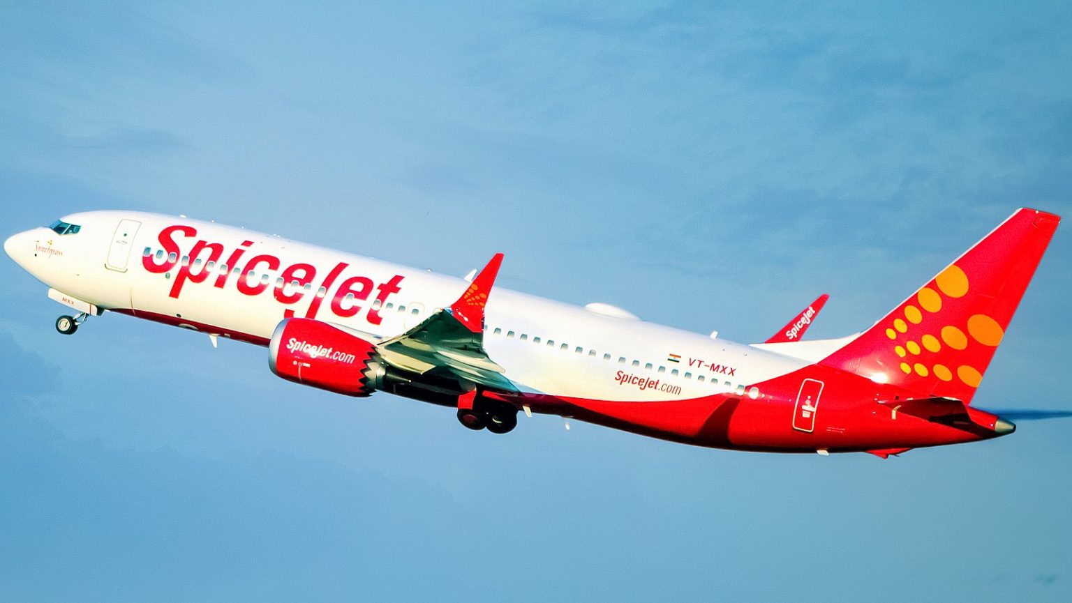 SpiceJet: Indian low-cost airline’s fleet falls to just 11 aircraft