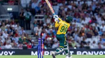 familiar-flaws-return-for-south-africa-in-semifinal-exit