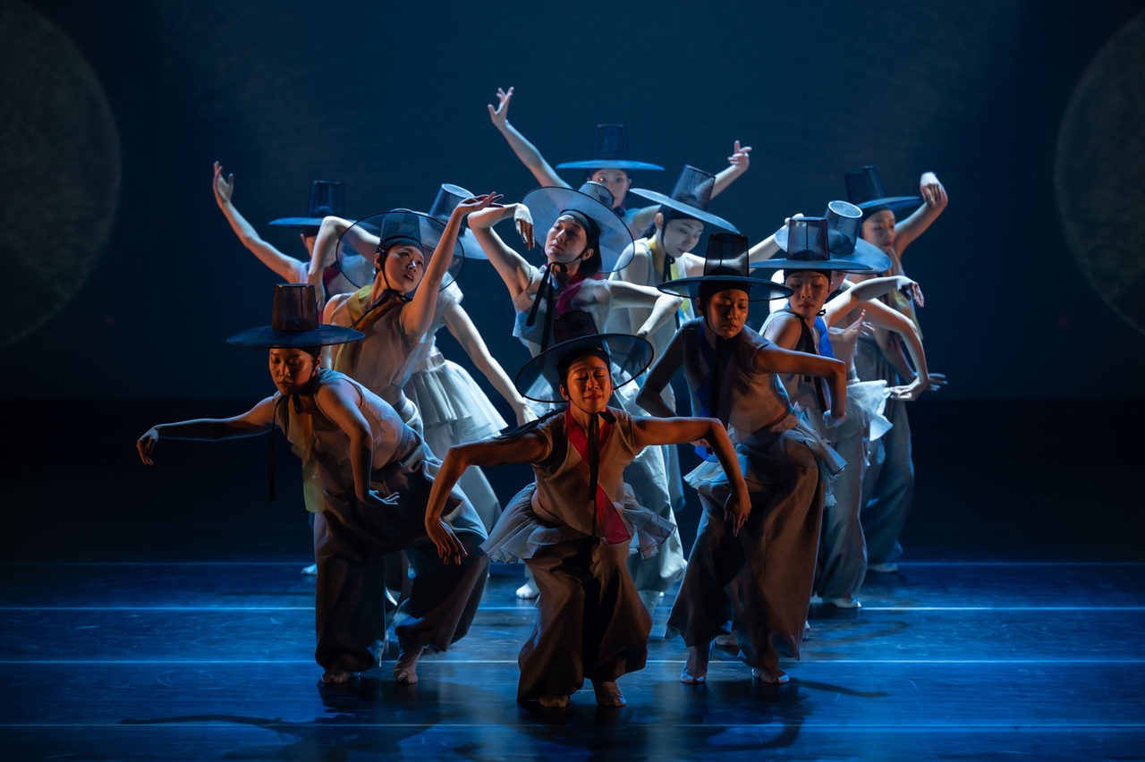 Dancers perform a segment from the National Intangible Heritage Center's special performance “Hexagram 22.” (Korea Heritage Service)