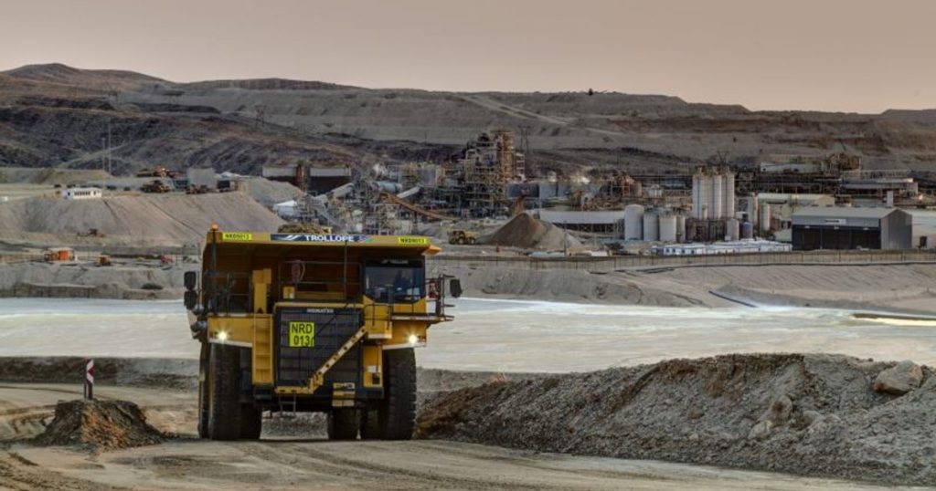 South Africa lands one of its biggest mining finance deals with $500 million backing for Tanzania’s flagship gold mine South Africa lands one of its biggest mining finance deals with $500 million backing for Tanzania's flagship gold mine